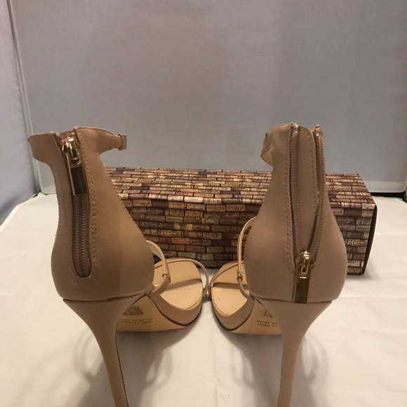 TAN STRAPPY HEELS - Picture 3 of 4